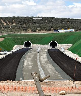 Fomento aprueba 239 millones en el AVE pero 400 ya gastados se infrautilizarán