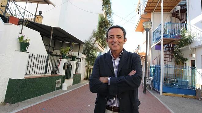 "Ningún fármaco logra en un anciano lo que el cariño familiar y social"