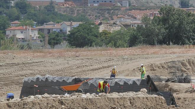 Las obras de la ciudad deportiva del Granada siguen a buen ritmo pese al hallazgo arqueológico