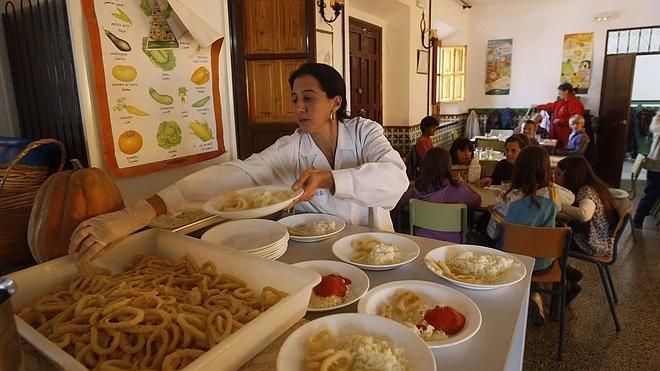 La AMPA del Gómez Moreno teme perder la gestión del comedor escolar