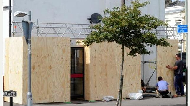 Confirmado: El grafiti de Banksy contra el espionaje será retirado