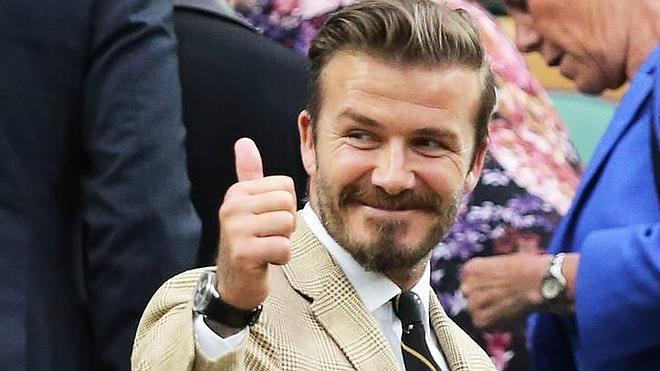 Beckham se luce en el tenis