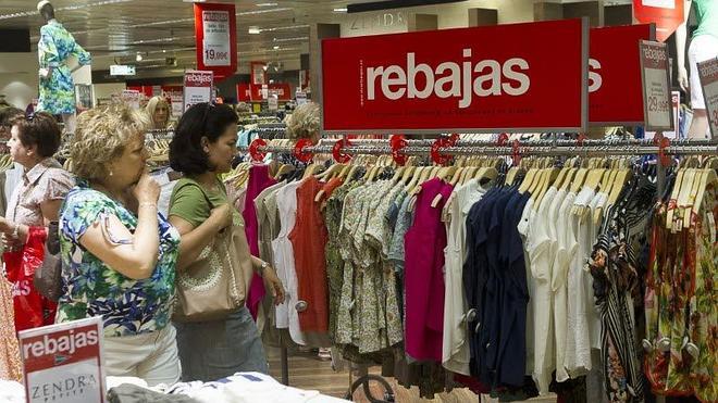 Cada granadino gastará unos 50 euros en las rebajas de julio