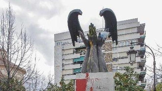 Mérida confirma que otra escultura de López Burgos ocupará la plaza de Bibataubín