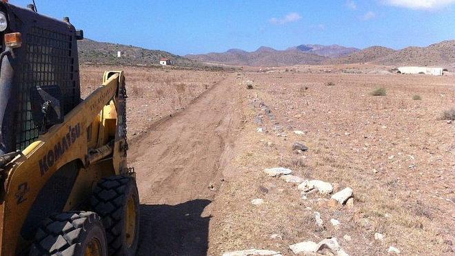 La Junta construye un carril cicloturista en Mónsul para su conexión con Genoveses