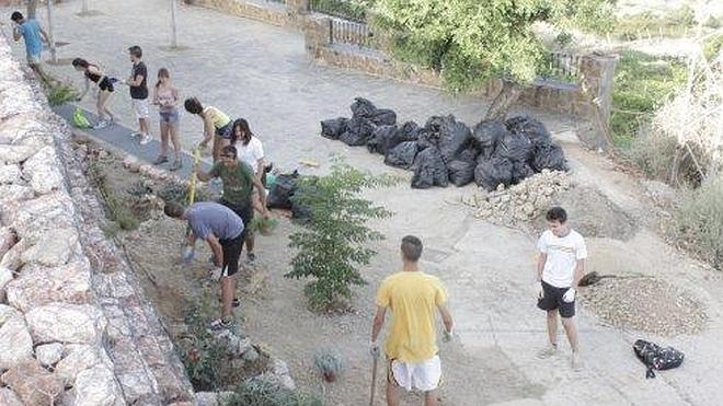 Los jóvenes muestran su lado solidario