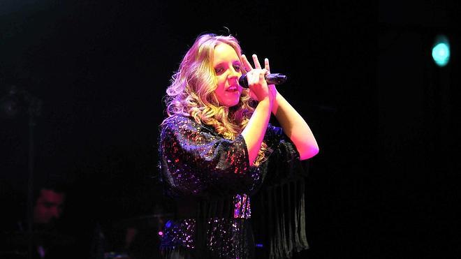 Coraluna cierra las citas musicales de San Agustín sobre las tablas del Teatro Cervantes