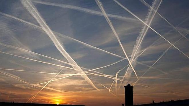 Un químico desmonta la teoría de la conspiración de los 'chemtrails'