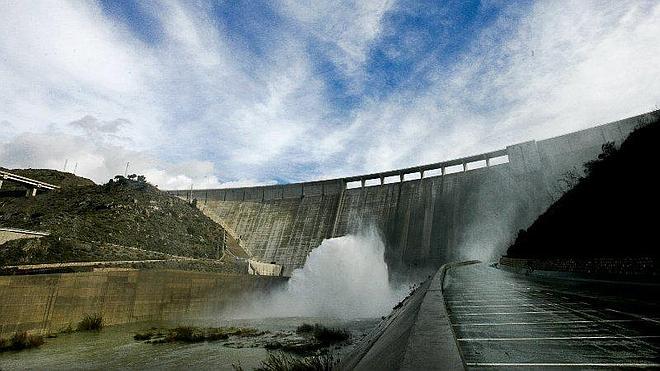 El Gobierno dice que "colaborará" en las canalizaciones de Rules
