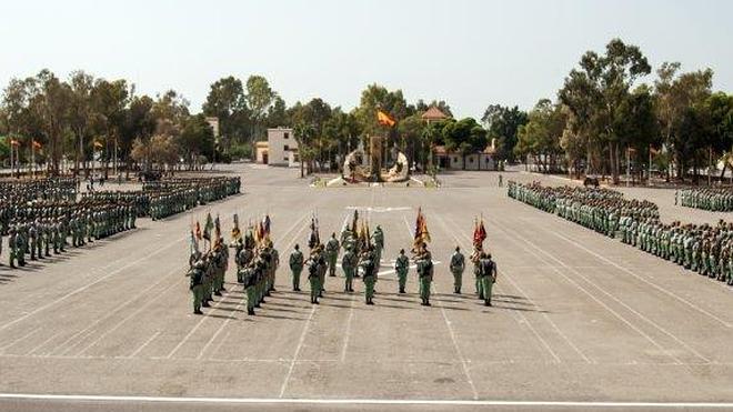 El teniente general Varela Salas preside la parada militar del 94º aniversario de la Legión