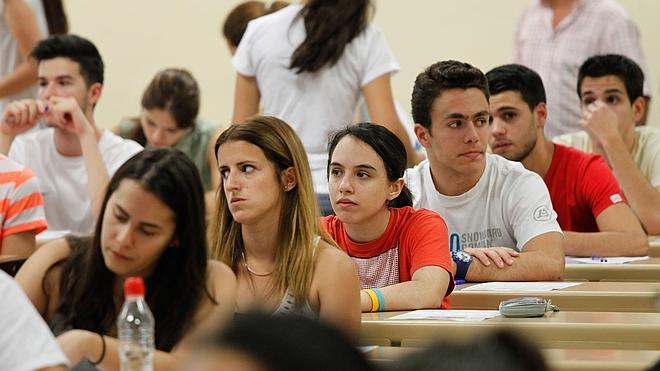 El 77% del alumnado supera la selectividad, pero la nota media no llega ni al cinco