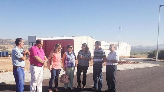 Posibilitan un aparcamiento en Chiclana y la urbanización del polígono de Arroyo del Ojanco