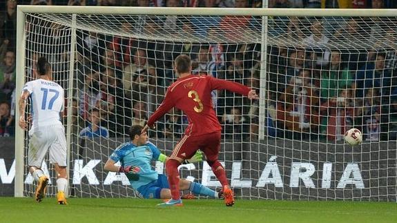 Vídeo de la cantada de Casillas, su error en el Eslovaquia vs España