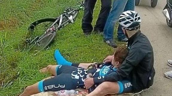 Un cazador dispara a una ciclista al confundirla con una liebre