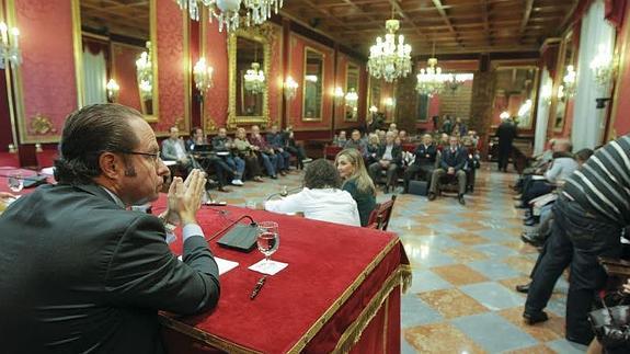 Las arcas de la capital necesitan ingresar unos dos millones al día para cuadrar a final de año