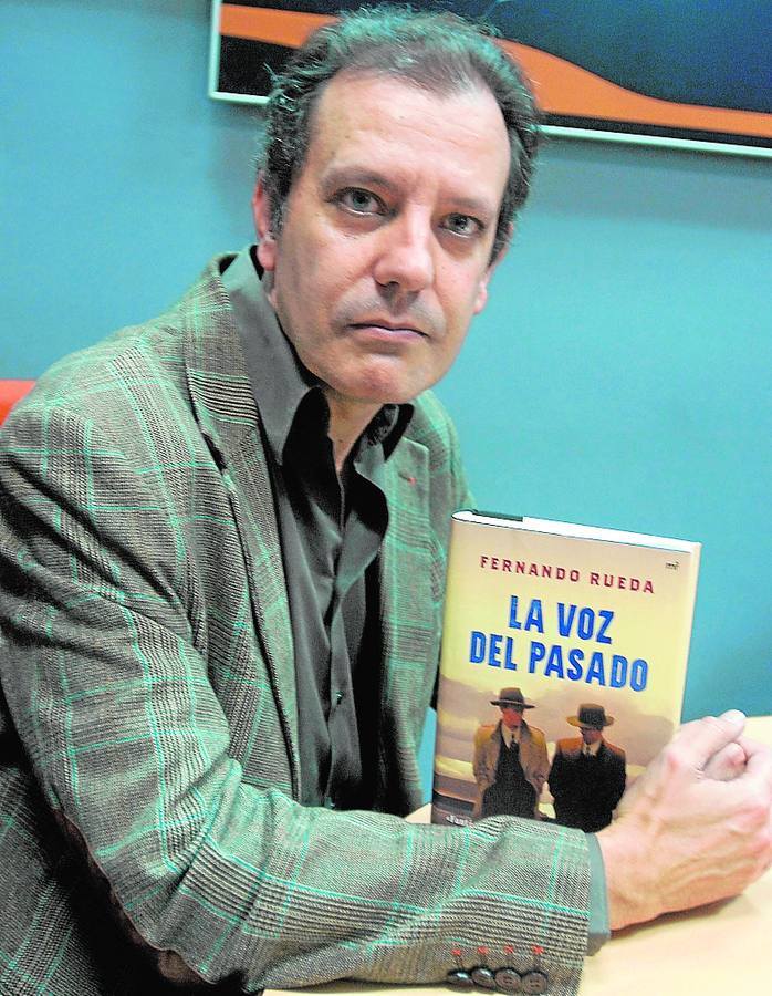 Fernando Rueda «Los agentes secretos odian a James Bond» Ideal Fernando Rueda «Los agentes secretos odian a James Bond» Ideal