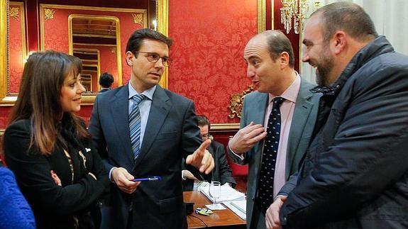 El Ayuntamiento aprueba proteger a los comercios históricos