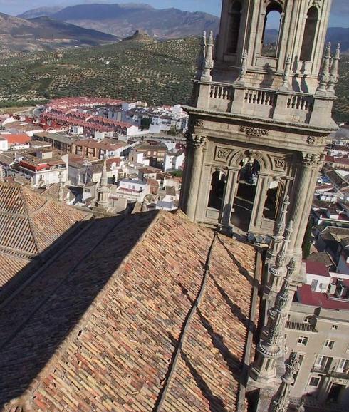 Anuncian un nuevo arreglo en breve del tejado de la Catedral de Jaén