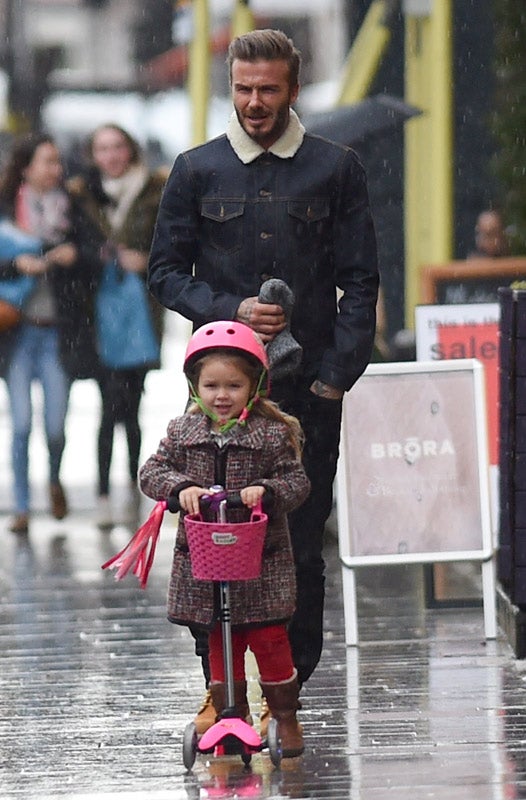 David Beckham, un padre ideal, de paseo con su hija pequeña por Londres