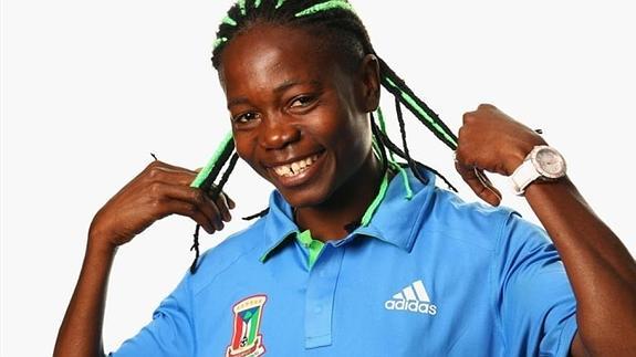 Obligan a una futbolista a desnudarse para demostrar que es mujer