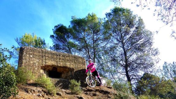 Trincheras ocultas en el camino de Deifontes