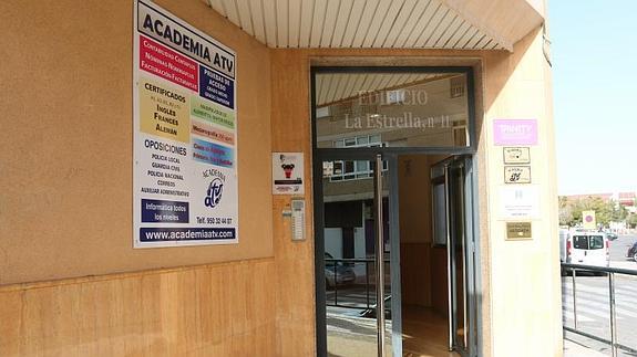 El edil de Vícar dice "estar tranquilo" tras declarar por caso cursos formación