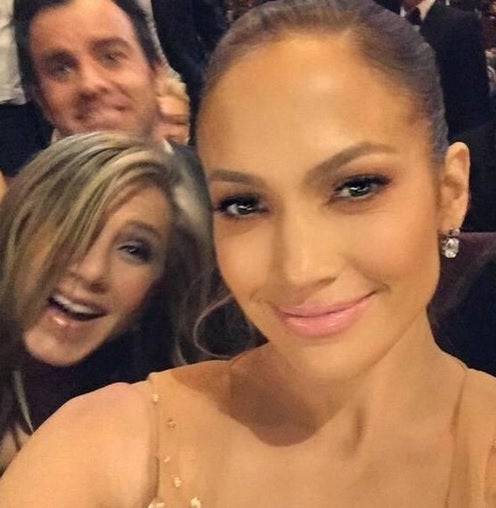 El 'photoboom' de Jennifer López en los Óscar con Jennifer Aniston y su novio