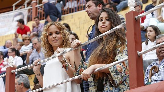 Gloria Camila en Mujeres y hombres y viceversa junto a Amador Mohedano