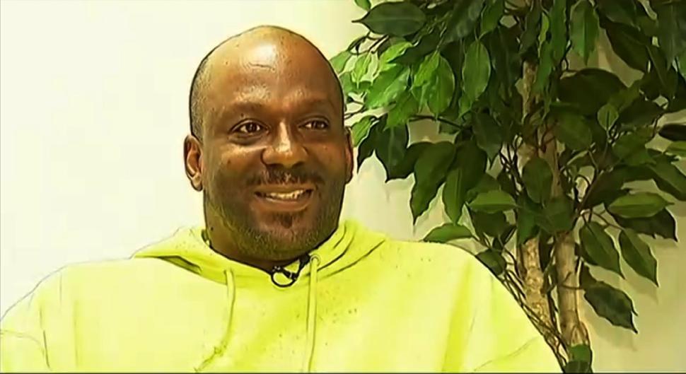 Un hombre pasa 30 días en cárcel por llegar dos horas antes al trabajo