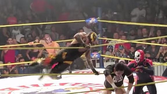 Tragedia en el ring: Una patada del Rey Mysterio mata a otro ídolo de la lucha libre