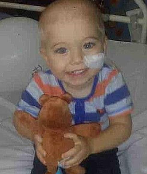 Un millonario desconocido dona 55.000 euros para que un bebé pueda luchar contra el cáncer