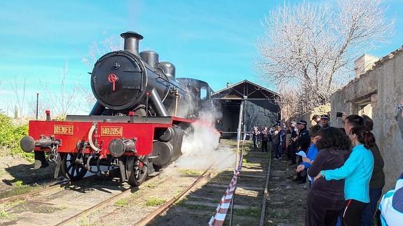 La 'Baldwin' despliega todo su poder de seducción en un encendido rutinario