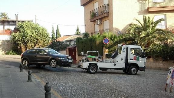 El Defensor del Pueblo pide a Granada que baje el "desproporcionado" número de multas