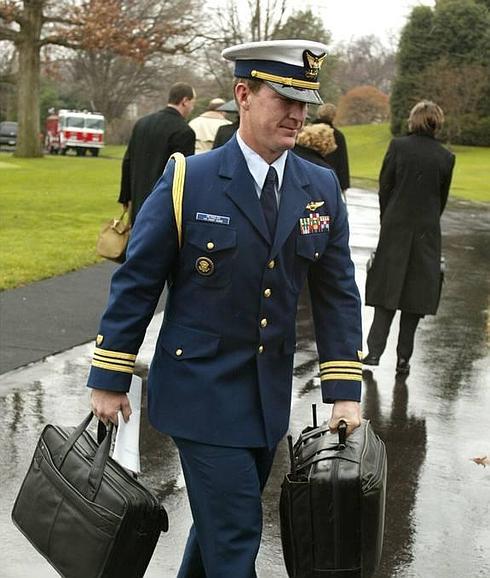 El regreso del maletín nuclear