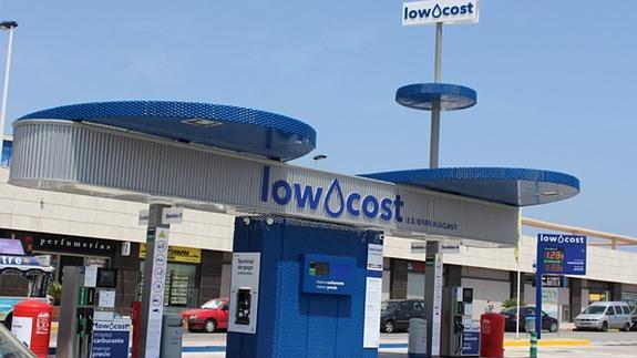 Así funcionan las gasolineras de bajo coste: ¿dónde está el truco?