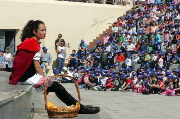 Autores almerienses triunfan en un Día del Libro que busca fidelizar a los más pequeños