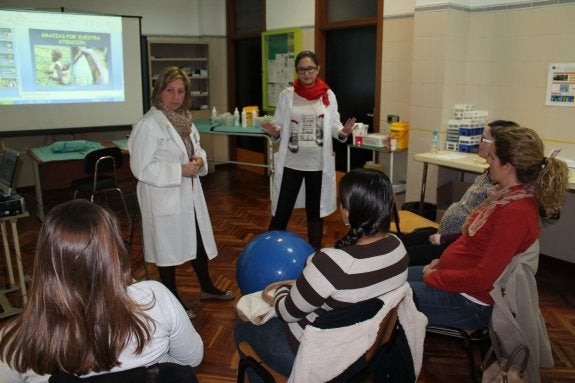 El Defensor del Pueblo pide a la Junta que estudie a fondo la escasez de matronas