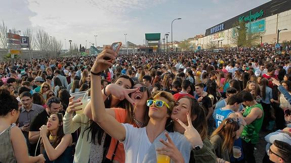 El botellódromo, un conflicto que renace cada mes de marzo