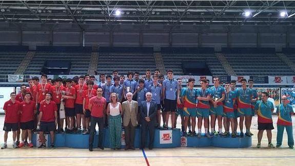 La medalla de bronce de Cajamar, única nota positiva del andaluz cadete de voleibol