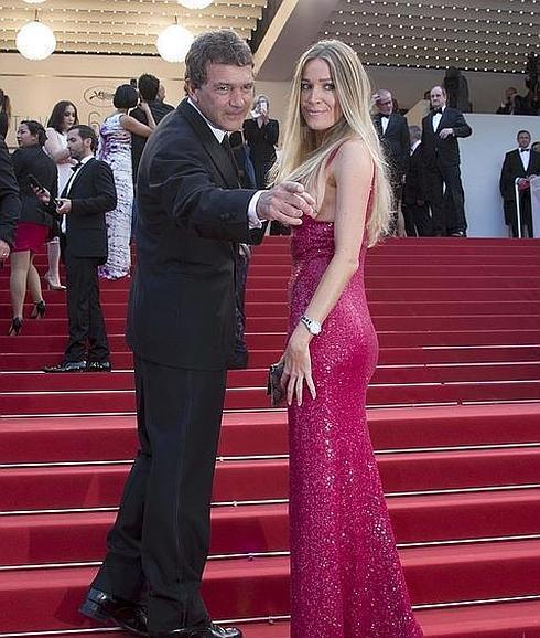 Antonio Banderas alardea de novia en Cannes