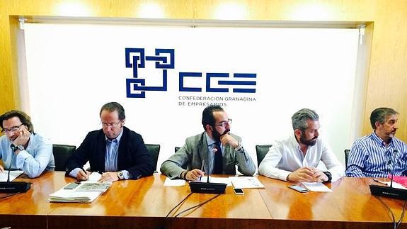 Los jóvenes empresarios reúnen a los partidos en un debate extraordinario