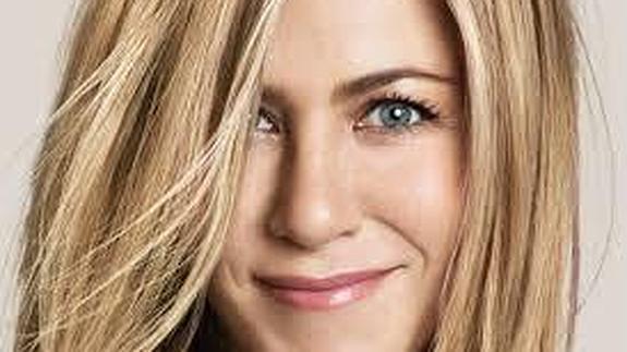 Bombazo de Jennifer Aniston: Revela el verdadero color de su cabello