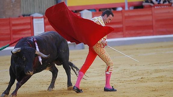 El Fandi y Cayetano, a hombros en la primera de abono del Corpus