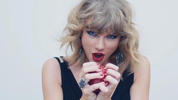 Apple cede ante Taylor Swift y pagará a los artistas en su servicio de música streaming
