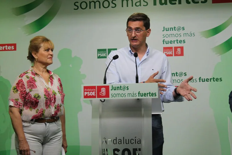 'Irreversible descomposición' del PSOE