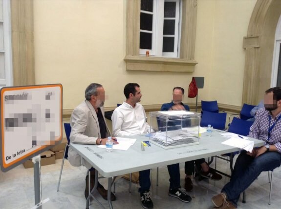 La Junta Electoral multa con 200 euros al número dos de Comendador
