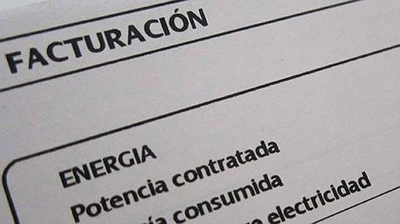 Facua alerta de que la luz subió un 11,4% en los siete primeros meses de 2015