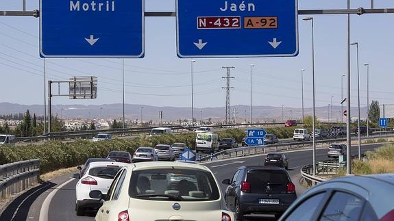 Atascos hacia la Costa en el inicio de las vacaciones de agosto