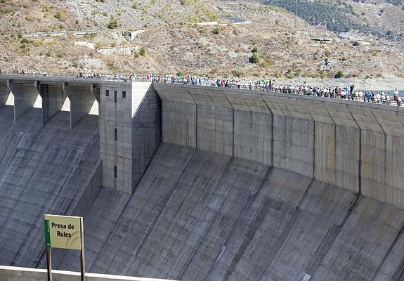 El PSOE pide al Gobierno que haga «de una vez» las tuberías de Rules
