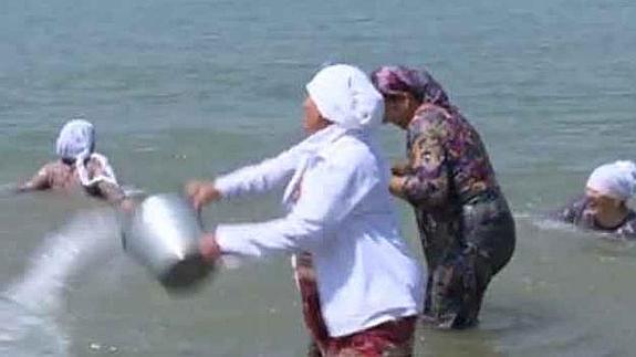 Inauguran una playa solo para mujeres en Chechenia